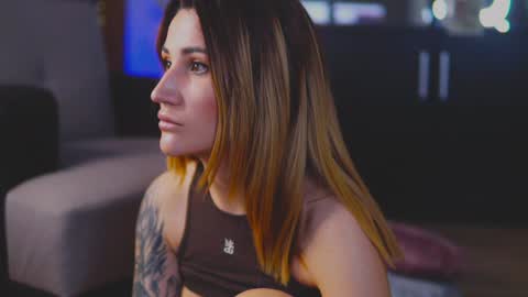 KimSkye online show from 01/18/25, 05:20