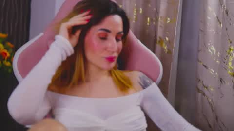 KimSkye online show from 02/18/25, 04:58