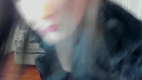 Kim online show from 10/24/25, 07:54