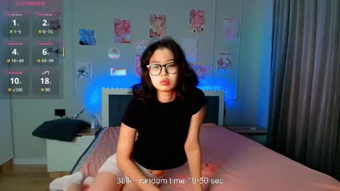 Kimi online show from 12/17/25, 03:34