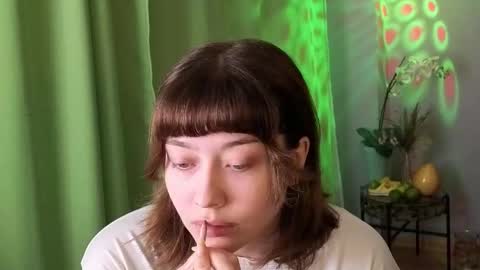 kina_ka online show from 10/19/25, 12:17