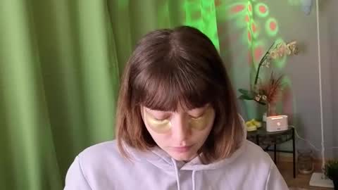 kina_ka online show from 11/10/25, 09:36