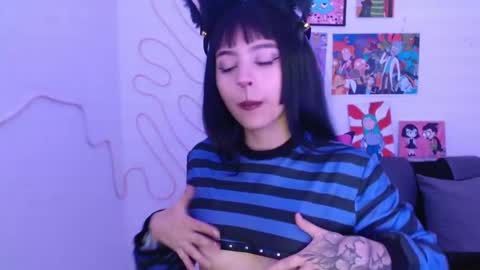 Snapshot of kind_scarlett chatting on 03/02/25, 10:05 Kind Scarlett online show from 03/02/25, 10:05