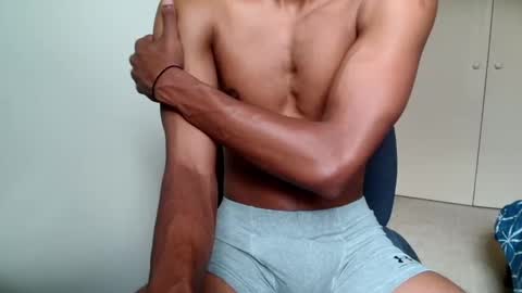 Snapshot of kinda_horny_right_now chatting on 02/23/25, 03:13 Isaac online show from 02/23/25, 03:13