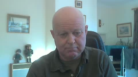 Snapshot of kindahairy4u chatting on 12/29/24, 12:34 kindahairy4u online show from 12/29/24, 12:34