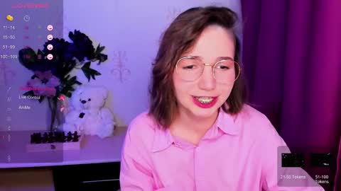 Hazel online show from 02/11/26, 09:09