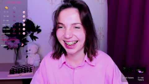 Hazel online show from 03/31/26, 06:47