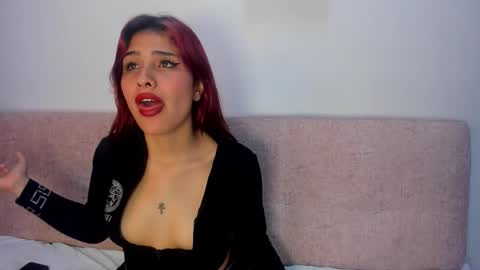 NIKKY AND MAIK online show from 12/23/25, 02:42