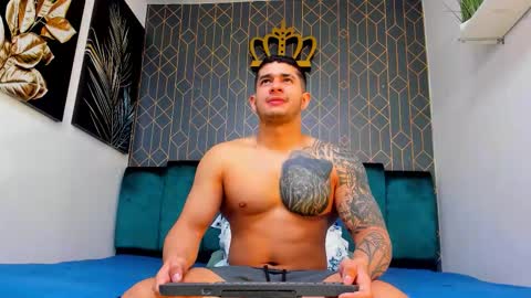 Angel Falconer online show from 09/30/25, 02:38