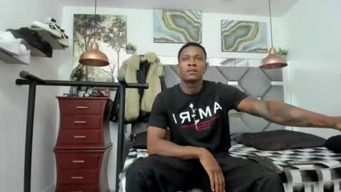 Snapshot of king_fitt_ chatting on 07/02/26, 11:11 HOT MEN BLACK online show from 07/02/26, 11:11