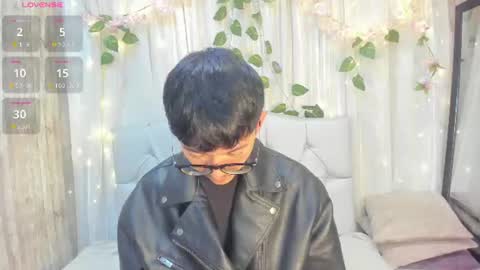 Snapshot of king_luxury1 chatting on 07/29/26, 12:14 King online show from 07/29/26, 12:14