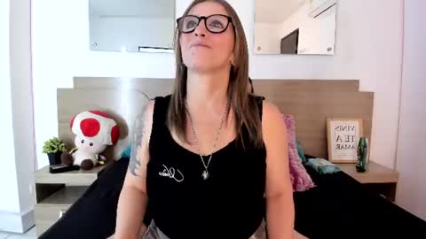 Snapshot of king_n_kathe_ chatting on 08/05/26, 12:41 King Kathe online show from 08/05/26, 12:41