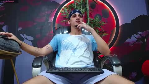 king voy online show from 11/17/25, 08:03