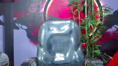 king voy online show from 11/25/25, 09:04