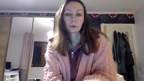 Snapshot of kingandprincess chatting on 11/16/25, 06:57 sexysexyhotwetpinkredpussy online show from 11/16/25, 06:57