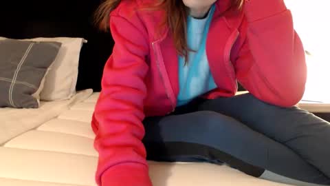 Snapshot of kingandprincess chatting on 01/16/26, 06:45 sexysexyhotwetpinkredpussy online show from 01/16/26, 06:45