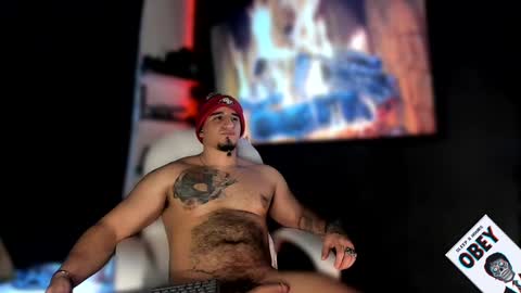 King Bear online show from 02/08/25, 03:41