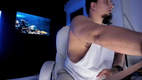 King Bear online show from 09/22/25, 02:02