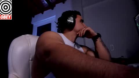 King Bear online show from 10/01/25, 12:11