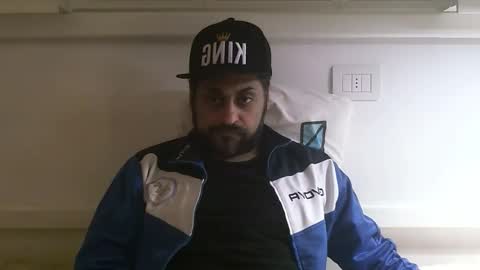  ivano corona  online show from 03/25/26, 12:00