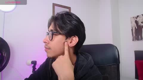 kingdanny_8 online show from 01/09/26, 04:48