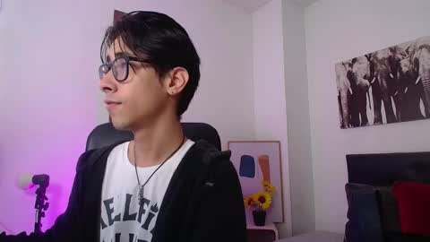 kingdanny_8 online show from 01/11/26, 02:16