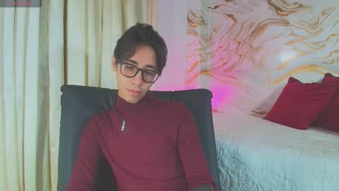 kingdanny_8 online show from 02/05/26, 01:54