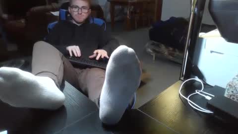 Snapshot of kingoffootfetish chatting on 12/16/24, 09:31 Master King Tommy online show from 12/16/24, 09:31