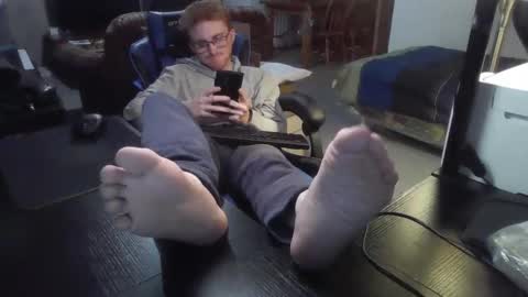 Snapshot of kingoffootfetish chatting on 01/11/25, 08:33 Master King Tommy online show from 01/11/25, 08:33