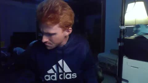 Snapshot of kingoffootfetish chatting on 01/27/25, 10:49 Master King Tommy online show from 01/27/25, 10:49