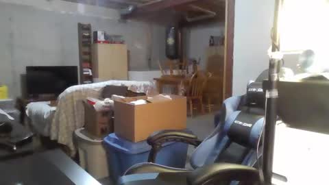 Snapshot of kingoffootfetish chatting on 01/28/25, 10:12 Master King Tommy online show from 01/28/25, 10:12