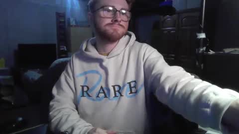 Snapshot of kingoffootfetish chatting on 02/22/25, 08:18 Master King Tommy online show from 02/22/25, 08:18