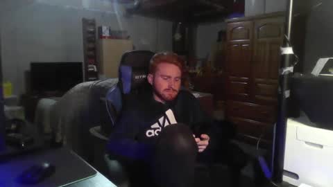 Snapshot of kingoffootfetish chatting on 02/25/25, 08:03 Master King Tommy online show from 02/25/25, 08:03