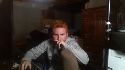 Snapshot of kingoffootfetish chatting on 09/17/25, 07:21 Master King Tommy online show from 09/17/25, 07:21