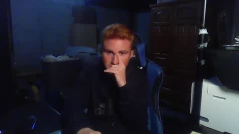 Snapshot of kingoffootfetish chatting on 09/19/25, 05:31 Master King Tommy online show from 09/19/25, 05:31