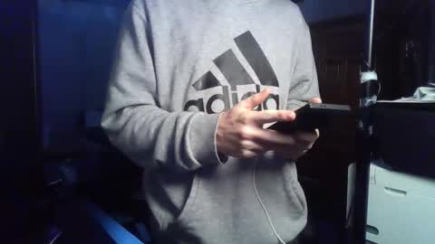 Snapshot of kingoffootfetish chatting on 10/27/25, 04:16 Master King Tommy online show from 10/27/25, 04:16