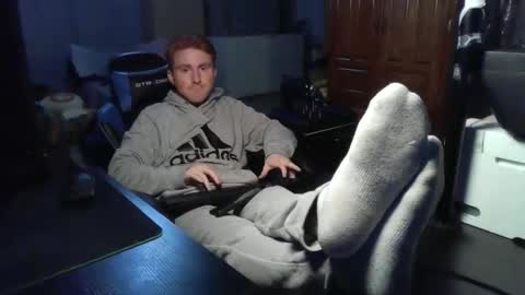 Snapshot of kingoffootfetish chatting on 12/14/25, 09:03 Master King Tommy online show from 12/14/25, 09:03