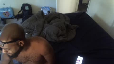 Snapshot of kingofkingz74 chatting on 10/03/25, 02:47 kingofkingz74 online show from 10/03/25, 02:47