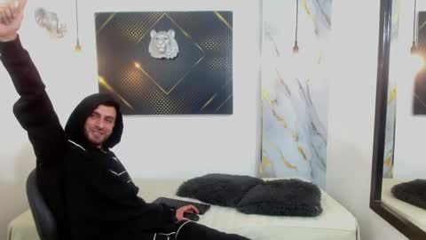 KING  online show from 04/22/26, 03:31