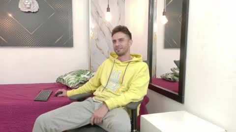 Snapshot of kingoftemptation chatting on 05/28/26, 03:15 KING online show from 05/28/26, 03:15