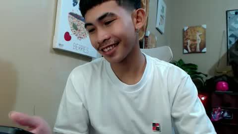 Snapshot of kingscock18 chatting on 12/04/25, 01:42 ALVIN online show from 12/04/25, 01:42