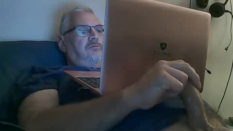 kingtongue10 online show from 09/22/25, 11:45