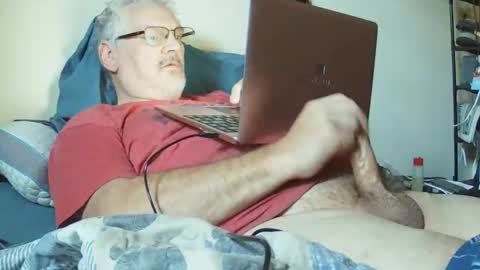 kingtongue10 online show from 11/04/25, 06:29