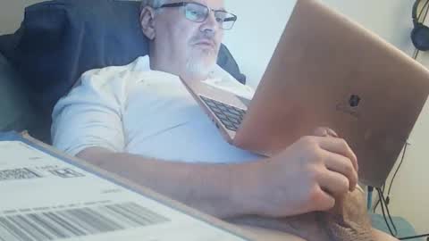 kingtongue10 online show from 01/06/26, 10:23