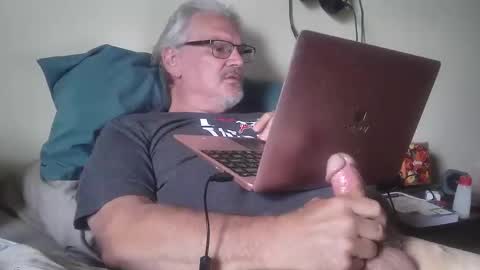 kingtongue10 online show from 04/24/26, 09:50