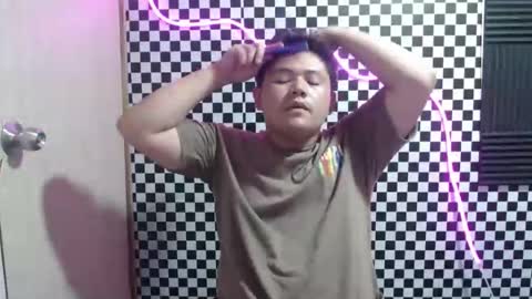 Yuki online show from 04/04/26, 10:24