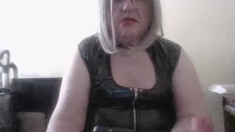 Cynthia Pvc lips online show from 06/18/26, 01:37