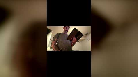 kingxhelm online show from 05/31/26, 12:19