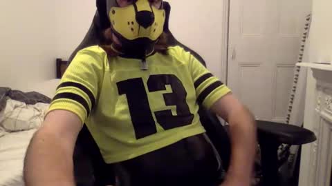 Snapshot of kinklad_uk5 chatting on 09/13/25, 05:02 kinklad_uk5 online show from 09/13/25, 05:02