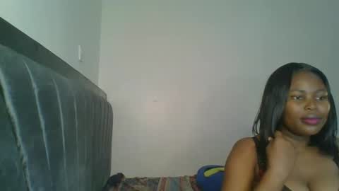 kinky_aria online show from 10/19/25, 06:52
